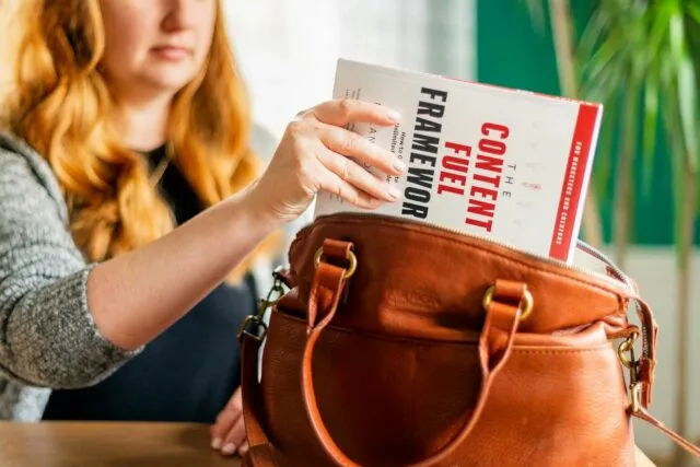 Photo customer reviews guide